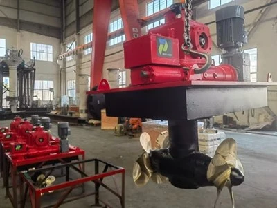 Proti vrteči se propelerji Azimuth Thruster